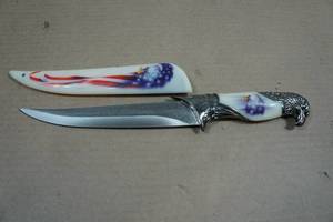 Bald Eagle Theme Collector Knife
