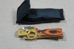 8 Rifle Shaped Gold Tone Folding Knife