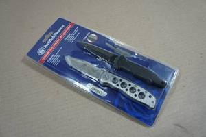 Smith & Wesson Extreme Ops Folder and Boot Knife