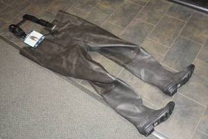 Magellan Outdoors Rubber Bootfoot Waders - Size 7