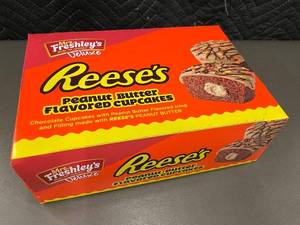 GA 4 - Reeses Peanut Butter Cupcakes - Mrs Freshleys Deluxe Box