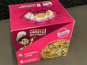 AK 4 - Classic Cookie Birthday Cake - 8 Jumbo Cookies