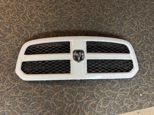 Grille 2013-2018 Dodge Ram 1500