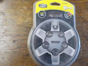 Dorman 20 pcs 12 Lug Nuts...