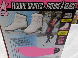 Figure Skates Junior size 4...