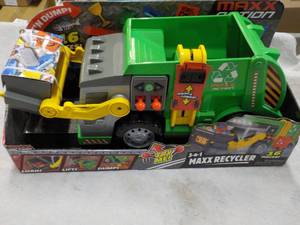 Lift n Dump Truck 16 pcs...