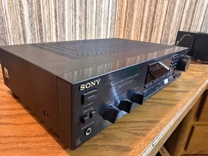 Vintage Sony STR-AV320 FM StereoFM-AM Receiver. Powers on