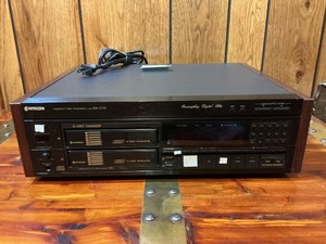 Hitachi DA-C70 12-Disc CD Changer-Powers on - see notes