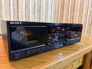Vintage Sony TC-WR80ES stereo cassette deck, which is a collectible audio component from Sonys high-end ES series. Powers up.