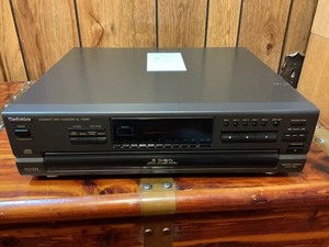 Technics SL-PD887 5-Disc CD Changer- works as should