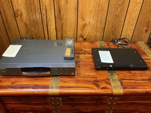 Toshiba LaserDisc Player & Sony DVD Player Lot