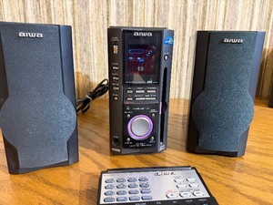 Aiwa XR-MS3 Compact Disc Stereo System powers up and works see notes