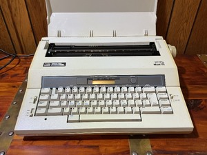 Smith-Corona Mark VII Spell-Right Deluxe Typewriter