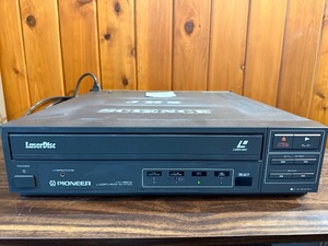 Rare  Pioneer LaserVision LD-V2200 LaserDisc player