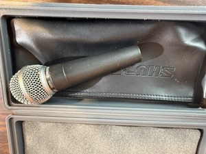 Shure SM58 Cardioid Dynamic Vocal Microphone with Hard case