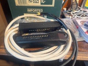 Transparent music cable , 4 port mini hub , apple mouses , huge box of audio and video. See pics