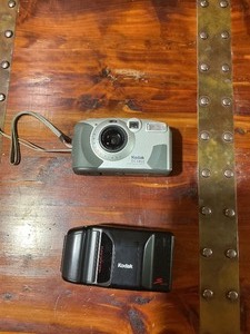 Vintage Kodak Camera & Flash Lot  DC3400 Digital Camera w Flash