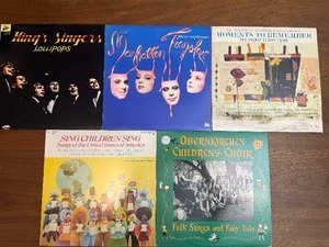 vintage vinyl records primarily featuring choral and vocal ensemble music, including Lollipops by The Kings Singers.