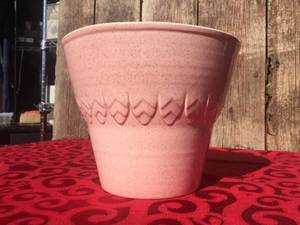 Vintage Pink Redwing Pottery 8 Platter Pot #445 - Nice