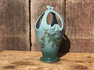 Fabulous Vintage WELLER POTTERY - Oak Leaf 9 12 Basket Vase