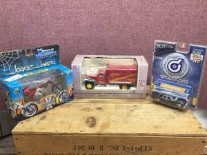 3 Nifty Diecast - HOT WHEELS - MUSCLE MACHINES - LIBERTYSPEC CAST