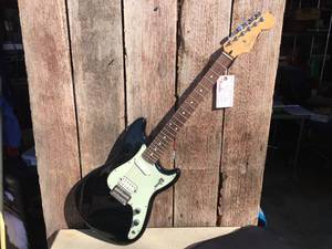 FENDER DUO SONIC Electric Guitar - MX16787834