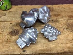 (4) Vintage 1972 Wilton - ConfectionChocolate Molds