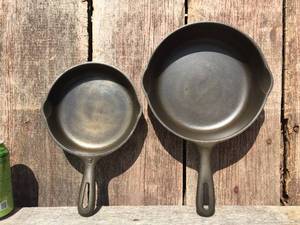 Vintage Unmarked WAGNER #3  #5 Cast Iron Skillets - Refurbished