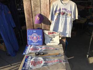 Vintage Mostly Minnesota Sports Teams - Twins 87 Pennants - Bats - 1992 Superbowl