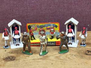 Vintage BRITAIN  BARCLAY - AOHNA Toy Figures