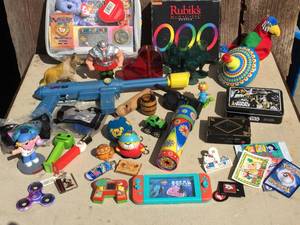 Interesting Group of Vintage Collectable Items See Pics