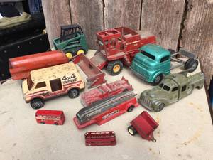 Group Vintage Metal Toys - ERTL - Structo - Hubley - Other