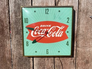 Vintage Drink Coca Cola Fishtail - Pam Clock - Neat