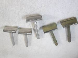 (CNTR) 5 Vintage Razors...