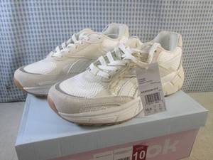 (CSB) Pair of Womens Reebok Chaos ...