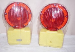 (2ct) NEW Barricade Lights.