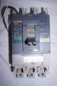 Merlin Gerin Compact NSJ400A molded case circuit breaker