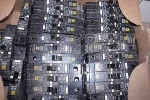 Assortment of Circuit Breakers. Square EDB14020