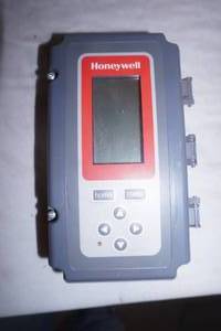 Honeywell T775U2006 Electronic Universal Controller