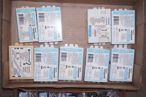 Electronic Compact Fluorescent Ballasts. Philips Advance, Triad, Universal
