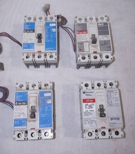 (4ct) Industrial Circuit Breakers