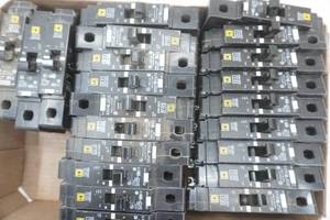 Square D EDB14020 Circuit Breakers