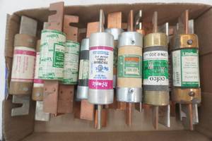 (21ct) Cartridge Fuses. 250V