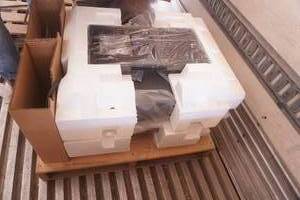 NEW APC Smart-UPS Uninterruptible power supply. Model UPS XL 2200VA 120V.