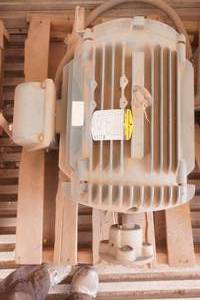 Industrial 3-Phase AC induction motor. 25hp; 230/460V; 60/30 AMP; 1770 rpm; Baldor. Reliance
