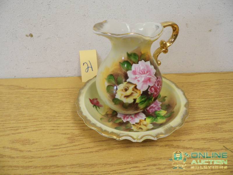 Pitcher wBowl