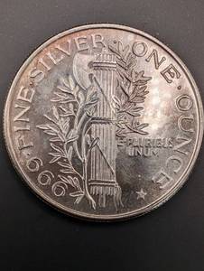 1 oz Fine Silver Round