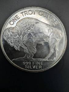 Buffalo Round - 1 oz .999 Fine Silver Bullion Coin, Native American Obverse