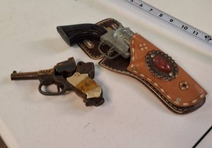 Lot of (2) Vintage Cap Guns - Kilgore (Very old)