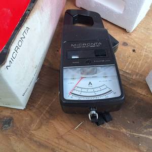 Vintage Clamp Type ammeter in original box from Radio Shack